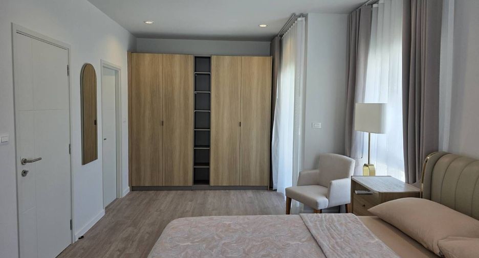Haus zur Miete mit 4 Zimmer in Mueang Phuket, Phuket