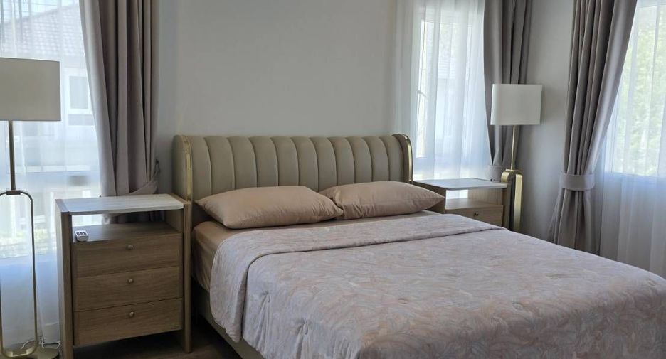 Haus zur Miete mit 4 Zimmer in Mueang Phuket, Phuket