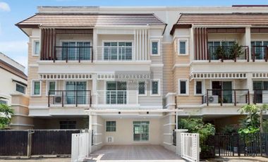 出售 5 卧室 联排别墅 在 Mueang Nonthaburi, Nonthaburi