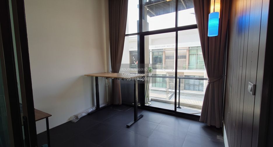 Casa adosada en venta de 3 habitaciones en Khan Na Yao, Bangkok