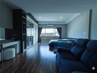 Casa adosada en venta de 3 habitaciones en Khan Na Yao, Bangkok