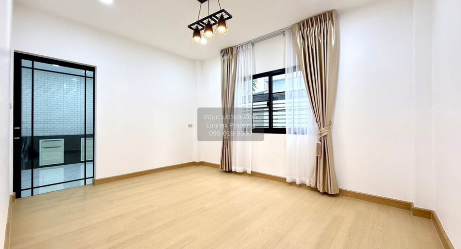 Haus zum Kauf mit 4 Zimmer in Bang Khae, Bangkok