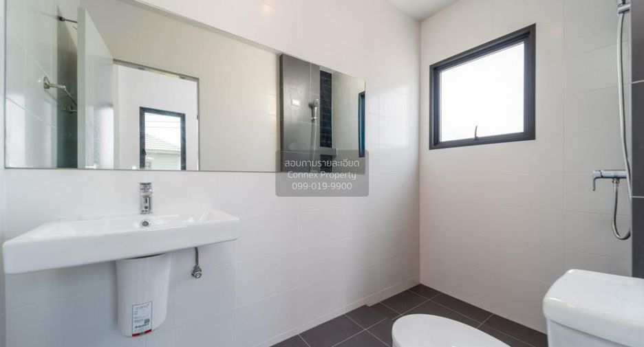 For sale 3 bedrooms house in Mueang Pathum Thani, Pathum Thani