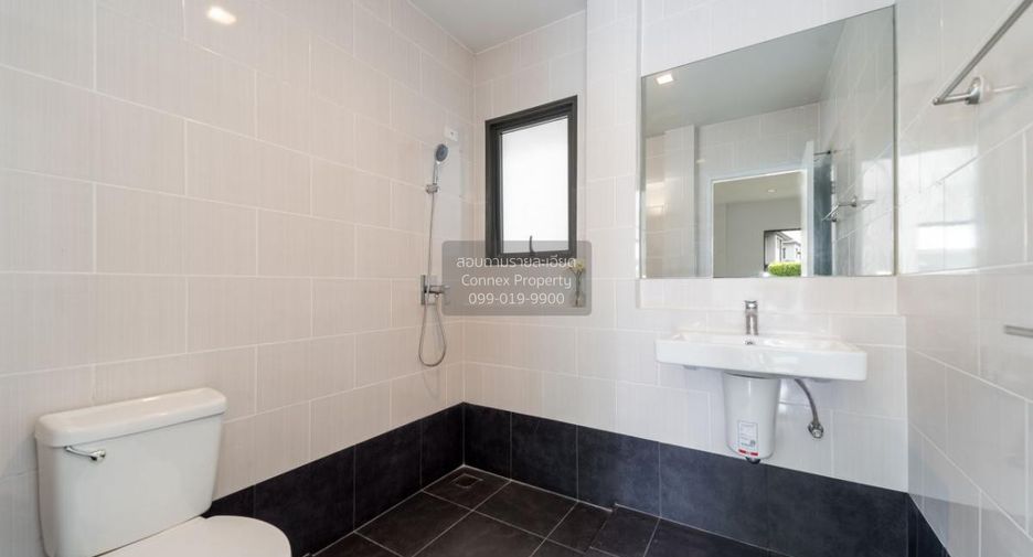 For sale 3 bedrooms house in Mueang Pathum Thani, Pathum Thani
