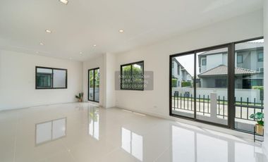 For sale 3 bedrooms house in Mueang Pathum Thani, Pathum Thani