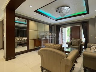 Haus zum Kauf mit 4 Zimmer in Chom Thong, Bangkok