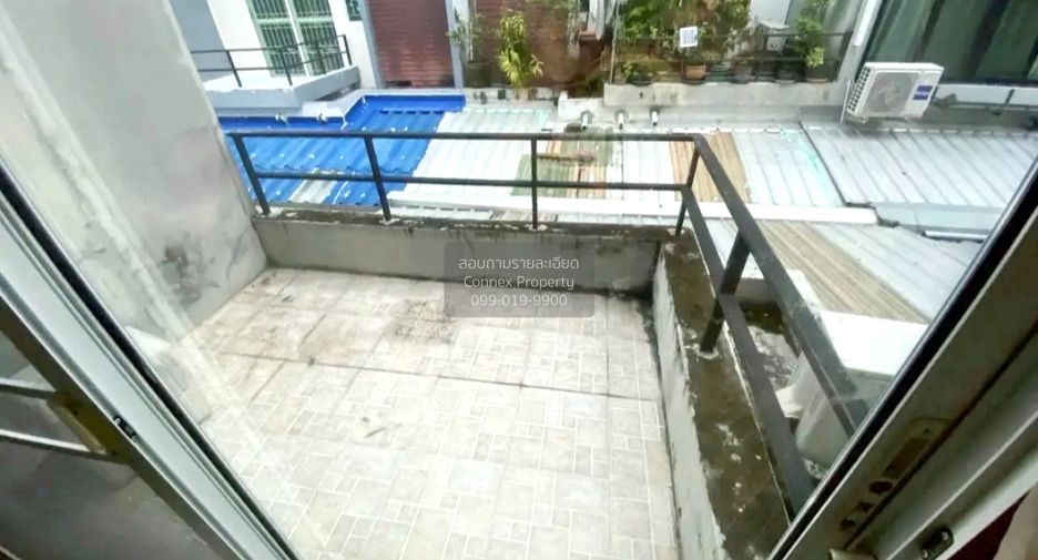 For sale 3 bedrooms townhouse in Mueang Nonthaburi, Nonthaburi
