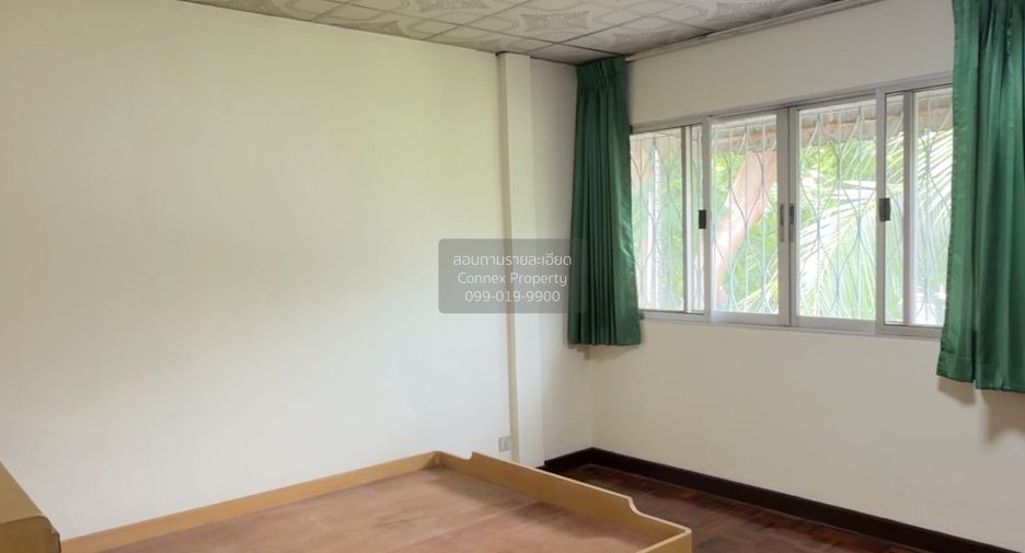 For sale 2 ベッドルーム townhouse in Chatuchak, Bangkok