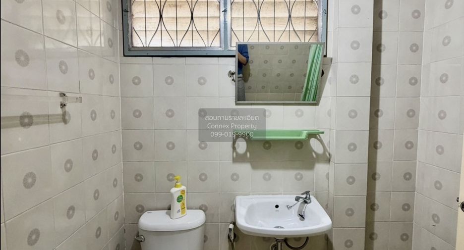 For sale 2 ベッドルーム townhouse in Chatuchak, Bangkok