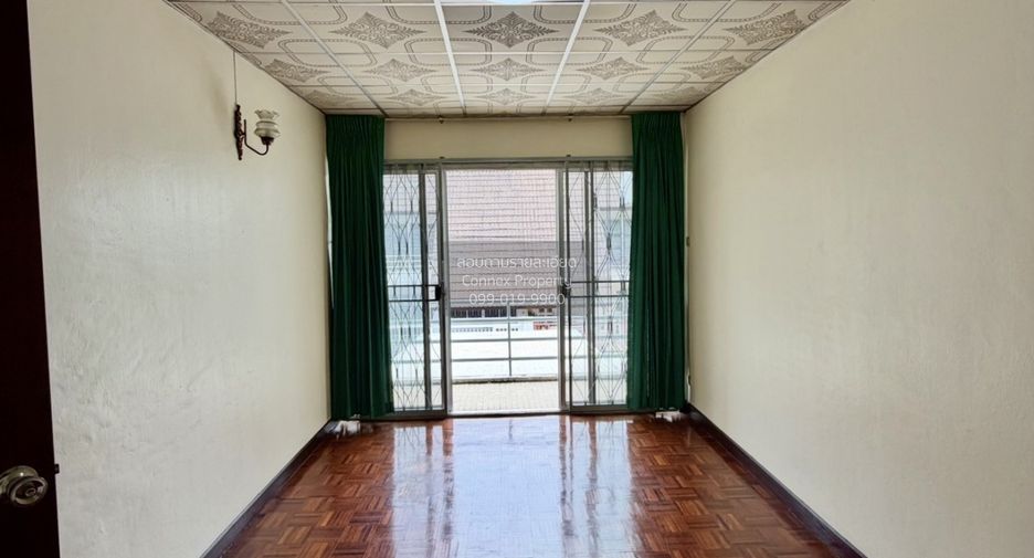 For sale 2 ベッドルーム townhouse in Chatuchak, Bangkok
