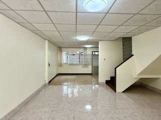 For sale 2 ベッドルーム townhouse in Chatuchak, Bangkok