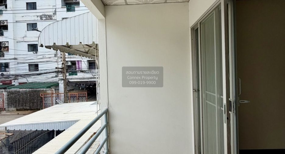 For sale 2 ベッドルーム townhouse in Chatuchak, Bangkok