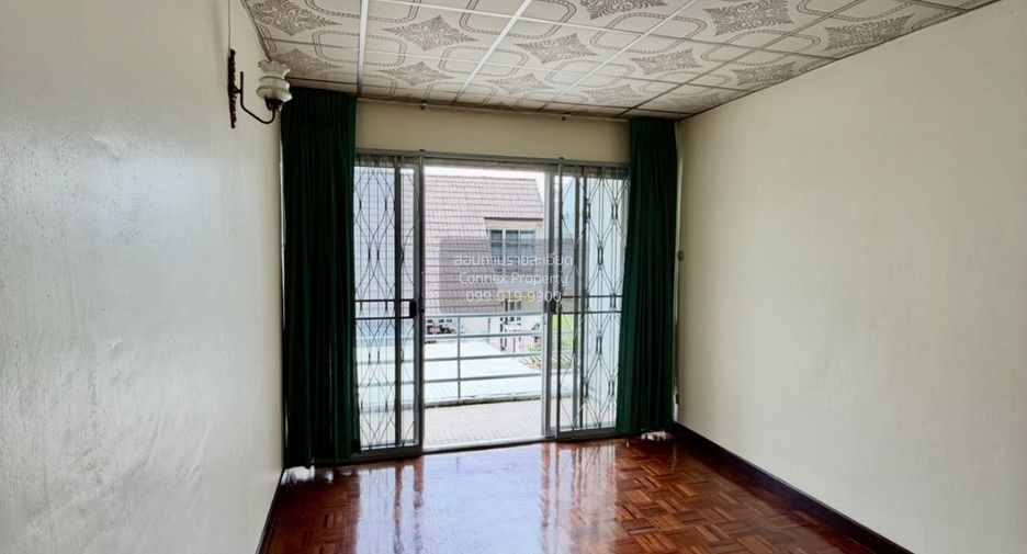 For sale 2 ベッドルーム townhouse in Chatuchak, Bangkok