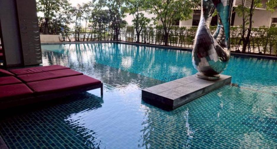 For sale 1 bed condo in Khlong Toei, Bangkok
