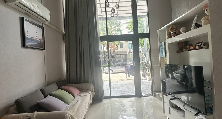For sale 3 bedrooms townhouse in Mueang Nonthaburi, Nonthaburi