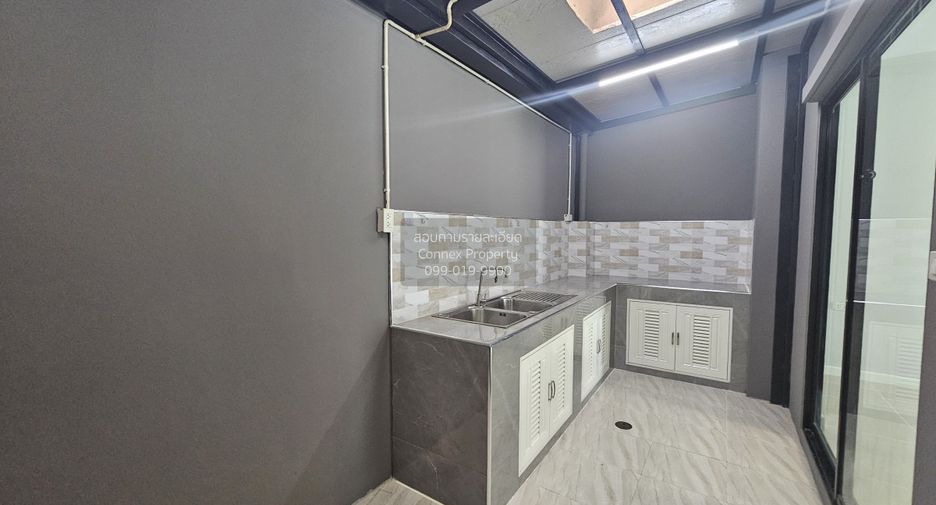 Reihenhaus zum Kauf mit 3 Zimmer in Bang Yai, Nonthaburi