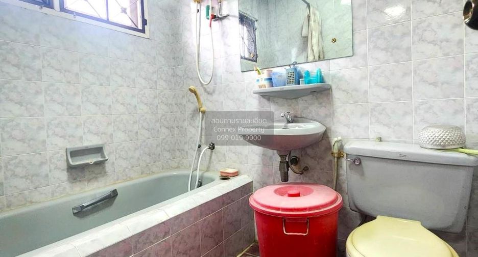 For sale 6 ベッドルーム house in Mueang Pathum Thani, Pathum Thani