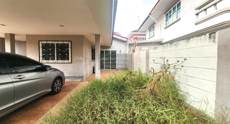 For sale 6 ベッドルーム house in Mueang Pathum Thani, Pathum Thani