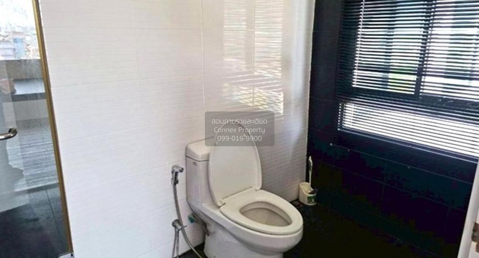 For sale 2 bedrooms condo in Bang Phlat, Bangkok
