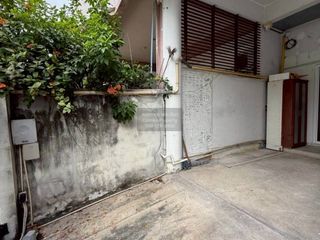 For sale 4 bedrooms townhouse in Wang Thonglang, Bangkok