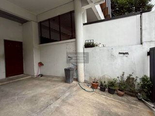 For sale 4 bedrooms townhouse in Wang Thonglang, Bangkok