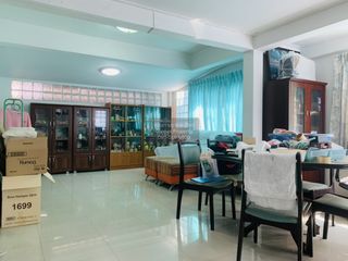 Haus zum Kauf mit 4 Zimmer in Sai Mai, Bangkok