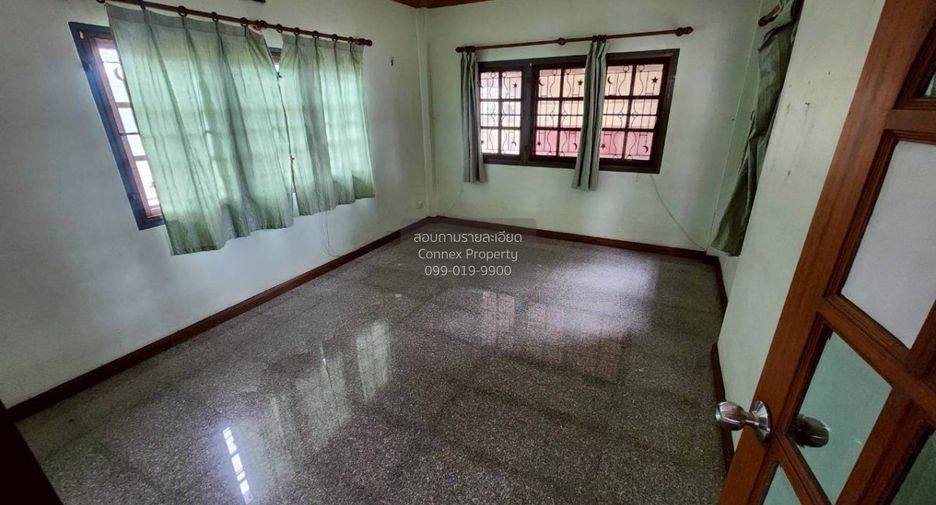 For sale 4 bedrooms house in Thawi Watthana, Bangkok