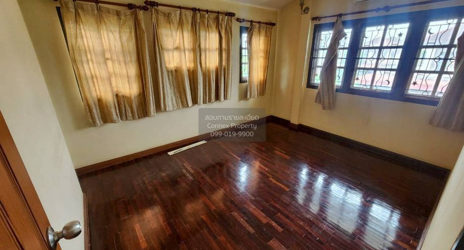 For sale 4 bedrooms house in Thawi Watthana, Bangkok