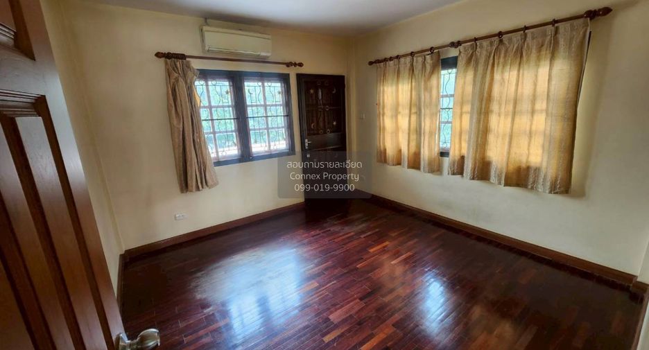 For sale 4 bedrooms house in Thawi Watthana, Bangkok