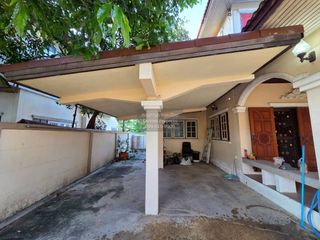 For sale 4 bedrooms house in Thawi Watthana, Bangkok
