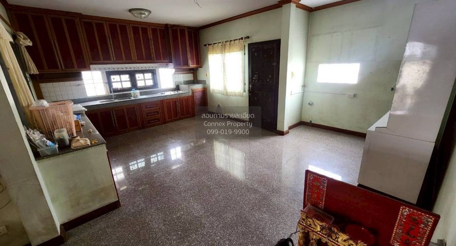 For sale 4 bedrooms house in Thawi Watthana, Bangkok