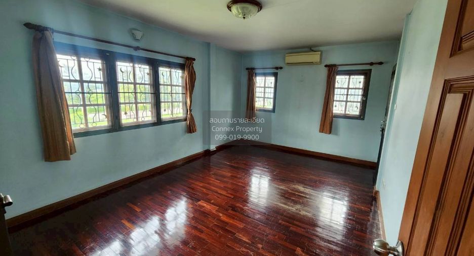 For sale 4 bedrooms house in Thawi Watthana, Bangkok