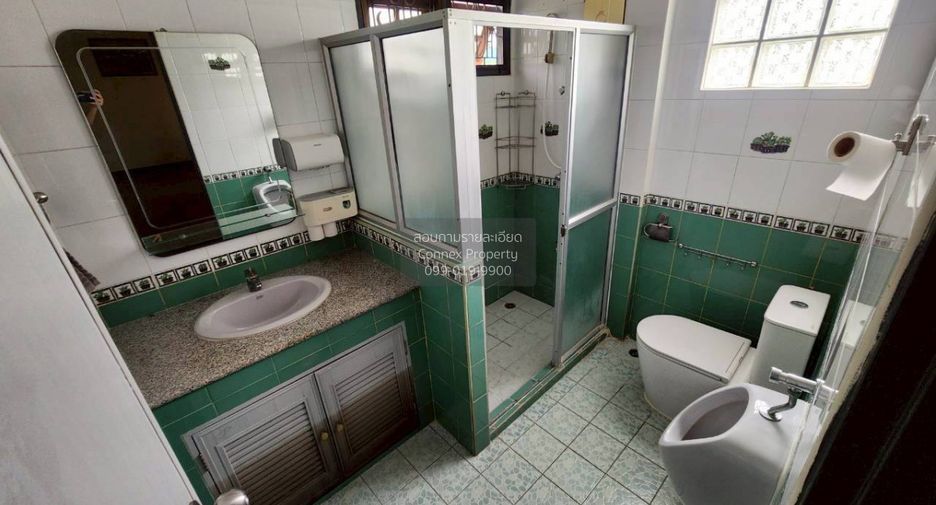 For sale 4 bedrooms house in Thawi Watthana, Bangkok