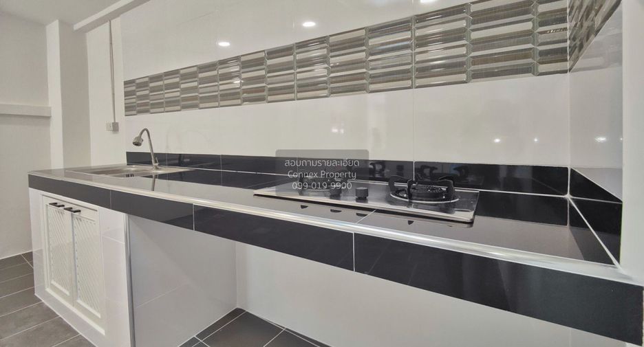 For sale 2 bedrooms townhouse in Mueang Nonthaburi, Nonthaburi