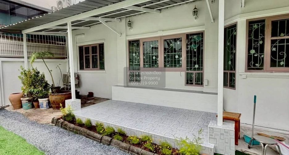 For sale 5 bedrooms house in Sai Noi, Nonthaburi