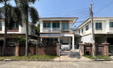 Haus zum Kauf mit 3 Zimmer in Bang Khun Thian, Bangkok