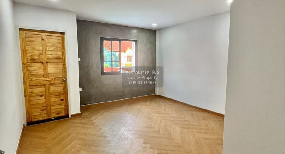 For sale 3 bedrooms townhouse in Nong Chok, Bangkok
