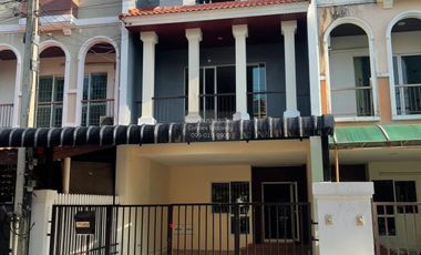 Reihenhaus zum Kauf mit 3 Zimmer in Lam Luk Ka, Pathum Thani