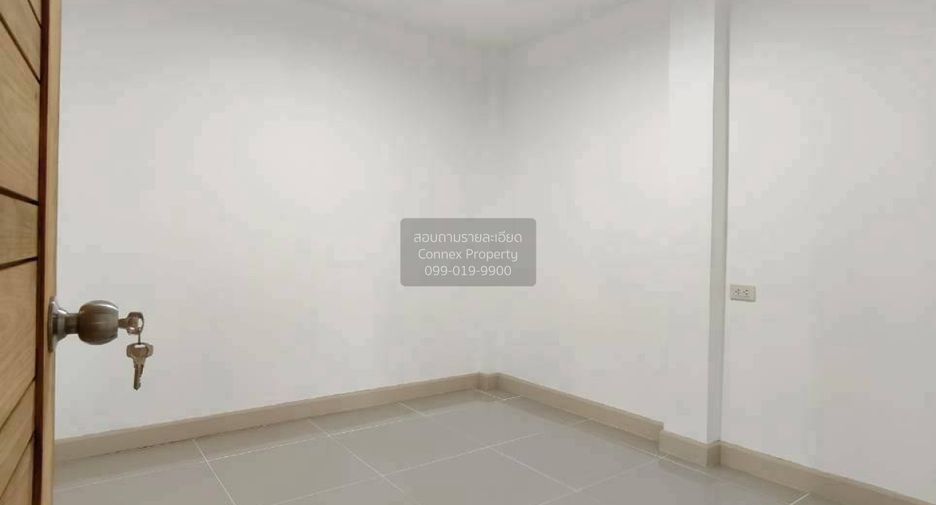 For sale 4 bedrooms townhouse in Bang Bua Thong, Nonthaburi