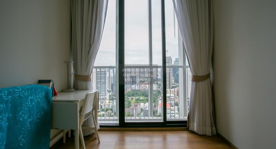 For sale 2 bedrooms condo in Khlong Toei, Bangkok