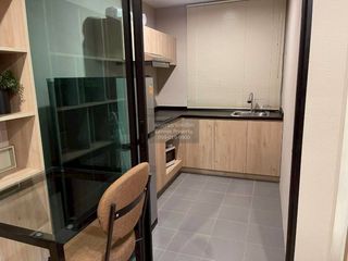 À vendre 2 chambres condo à Huai Khwang, Bangkok