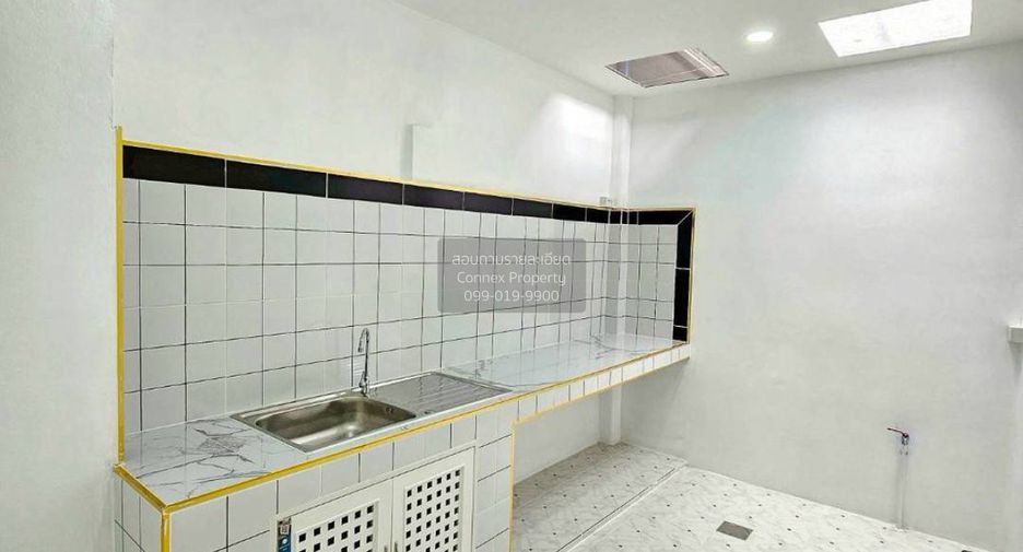 À vendre 3 chambres maison de ville à Bang Bua Thong, Nonthaburi