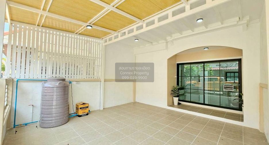 À vendre 3 chambres maison de ville à Bang Bua Thong, Nonthaburi