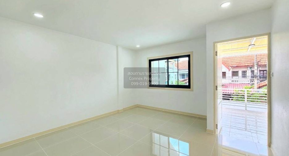 À vendre 3 chambres maison de ville à Bang Bua Thong, Nonthaburi
