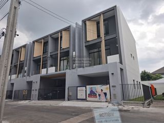 For sale 4 bedrooms townhouse in Bang Kruai, Nonthaburi