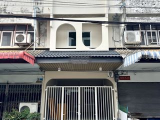 Casa adosada en venta de 3 habitaciones en Chatuchak, Bangkok