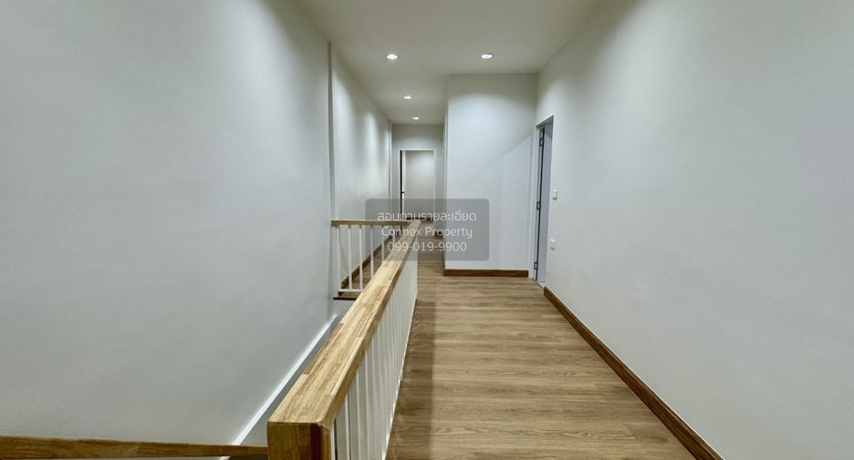 Casa adosada en venta de 3 habitaciones en Chatuchak, Bangkok
