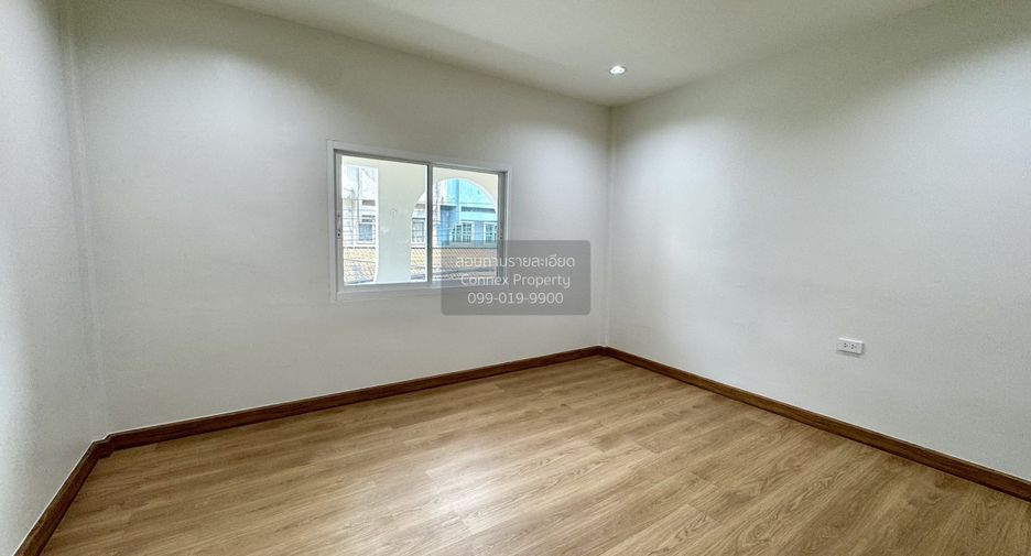 Casa adosada en venta de 3 habitaciones en Chatuchak, Bangkok