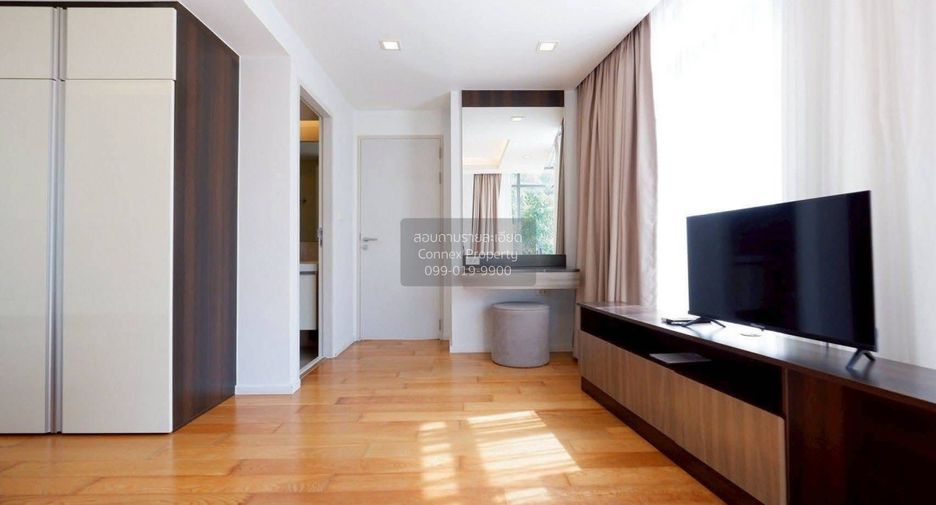 For sale 2 bedrooms condo in Khlong Toei, Bangkok