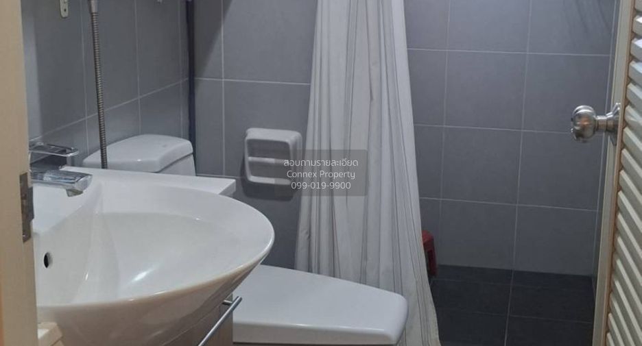 Casa adosada en venta de 2 habitaciones en Lam Luk Ka, Pathum Thani